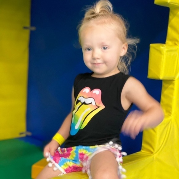 #Ad - DO NOT BUY! All MUST GO! Make offers/BOGO’s on bundles! - Picture 13 of 17